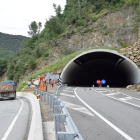 El desprendimiento obligó a cortar el paso por el túnel del Bordar durante el día. 