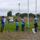 Arquers del Club Tir amb Arc Lleida entrenant-se a Puigverd.