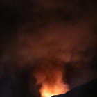 El foc es va originar a última hora de la nit a les muntanyes d’Arties i ha calcinat pastures, matolls i vegetació.
