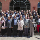 Foto de grup dels alcaldes i regidors assistents a l’acte institucional.