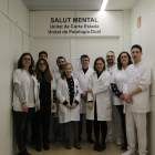 Foto de família de l’equip multisciplinari de la Unitat de Patologia Dual del Santa Maria.