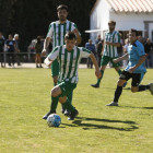 Una acció del partit entre l’Alguaire i el Rosselló. 