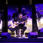 El cantautor Roger Mas, en un concert del Seu Vella Music Festival, a Lleida el juliol del 2017.