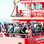 Más de 200 migrantes llegan en 3 pateras