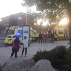 Imagen de las ambulancias en el atropello de Rovira Roure. 