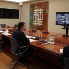 La reunió del president del govern espanyol, Pedro Sánchez. dels ministres Salvador Illa, Margarita Robles, José Luis Ábalos i Fernando Grande Marlaska en una videoconferència amb els presidents autonòmics.
