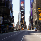 Esta imagen de Times Square se repite estos días en una Nueva York en la que los casos de coronavirus se multiplican y que se ha convertido en el epicentro de la pandemia en Estados Unidos.