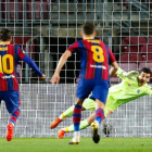 Messi, en el lanzamiento del penalti que supuso el 1-0 para el equipo azulgrana.