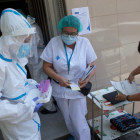 Salud comenzó ayer en la población de Ripollet un cribado masivo y voluntario “puerta a puerta”.