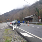 Control policial a la frontera de la Val d’Aran amb França el mes de març passat.