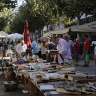 Imagen de archivo de una de las paradas del mercadillo de antigüedades de Rambla Ferran. 