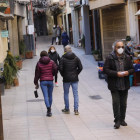 Las calles del centro histórico de Sort con pocos visitantes durante este puente festivo.