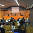 La presentación del estudio sobre el estado de las fosas en los cementerios de Lleida.