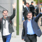 Jordi Cuixart y Jordi Sànchez en una foto de archivo a su llegada a la Audiencia Nacional en 2017.