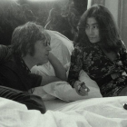 John Lennon y Yoko Ono, durante la grabación del documental. 