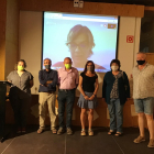 Les guanyadores del Concurs de Microrrelats de la vall Fosca i part del jurat, dissabte.