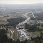 Imagen tomada desde el Coll de Lilla, con el futuro trazado de la A-27 en Valls y uno de los tramos de la autovía en servicio al fondo. 