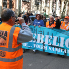 Unes 200 persones van participar a la marxa de Marea Blanca.