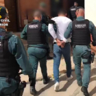 Captura del vídeo proporcionat per la Guàrdia Civil de la detenció del nòvio de la jove de Vinaròs.