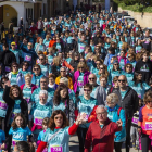 Els participants de la caminada de sis quilòmetres van estar precedits per ciclistes del Club Alba.