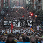 Imatge de la manifestació celebrada ahir a Bilbao a favor dels presos d’ETA.