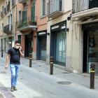 Els carrers de Girona segueixen amb escassa activitat.