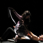 Los protagonistas interpretan a dos jóvenes con autismo en esta versión de ‘Romeo y Julieta’.