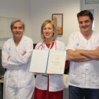 Els oncòlegs Edelmir Iglesias, Ariadna Gasol i Serafín Morales.