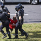 Imatge de manifestants detinguts a Bielorússia.