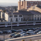 Un tren a l’arribar ahir al matí a l’estació de Tàrrega des de Lleida amb 28 minuts de retard.