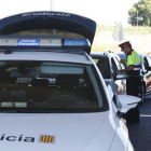 Imagen de archivo de un control de tráfico de los Mossos d’Esquadra en Lleida. 