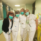 Enfermeras de la UCI del hospital Arnau de Vilanova.