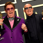Elton John i Bernie Taupin, eufòrics per l’Oscar a millor cançó.