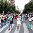 Unas 300 personas se concentran en Lleida en contra del endurecimiento del confinamiento