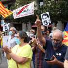 Manifestants ahir a Barcelona en protesta pels mil dies de presó de Jordi Sànchez i Jordi Cuixart.