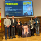 Toni Postius, Joan Talarn, Anna Gómez, Blanca Bragulat i Lluís Llach, a la presentació del llibre.