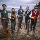 Imatge promocional del quintet barceloní de “folk mariner” El Pony Pisador.