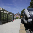 El tren que fa el trajecte de Lleida a la Pobla de Segur, a l’última estació del Pallars Jussà.