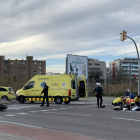 Imagen del lugar del accidente, con un motorista grave, en la LL-11, Lleida