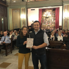 Los escritores del libro, Àngels Torrelles y Francesc Closa, en la presentación del libro.