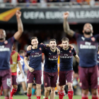 Los jugadores del Arsenal celebran su clasificación para la final.