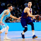 Christian Díaz defensa Thomas Heurtel, un dels artífexs de la victòria blaugrana.