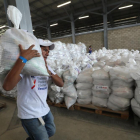 Imagen de un almacén de ayuda humanitaria en Cucutá.