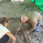 Los arqueólogos han trabajado durante cinco semanas en la fosa de Prat del Fuster. 