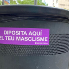 Adhesivo de la campaña del Institut Català de les Dones.