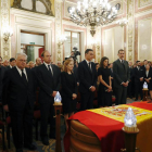 Els reis i el president del Govern en funcions, Pedro Sánchez, a la capella ardent.