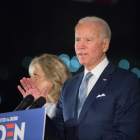 Joe Biden, acompañado de su mujer, Jill.