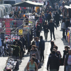 El mercadillo de ayer en el Camp d’Esports operó con normalidad.