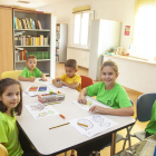 Un grupo de niños en las instalaciones de la biblioteca de Anglesola el pasado viernes.