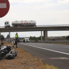Imagen de una de las motos implicadas en el accidente en la A-2. 